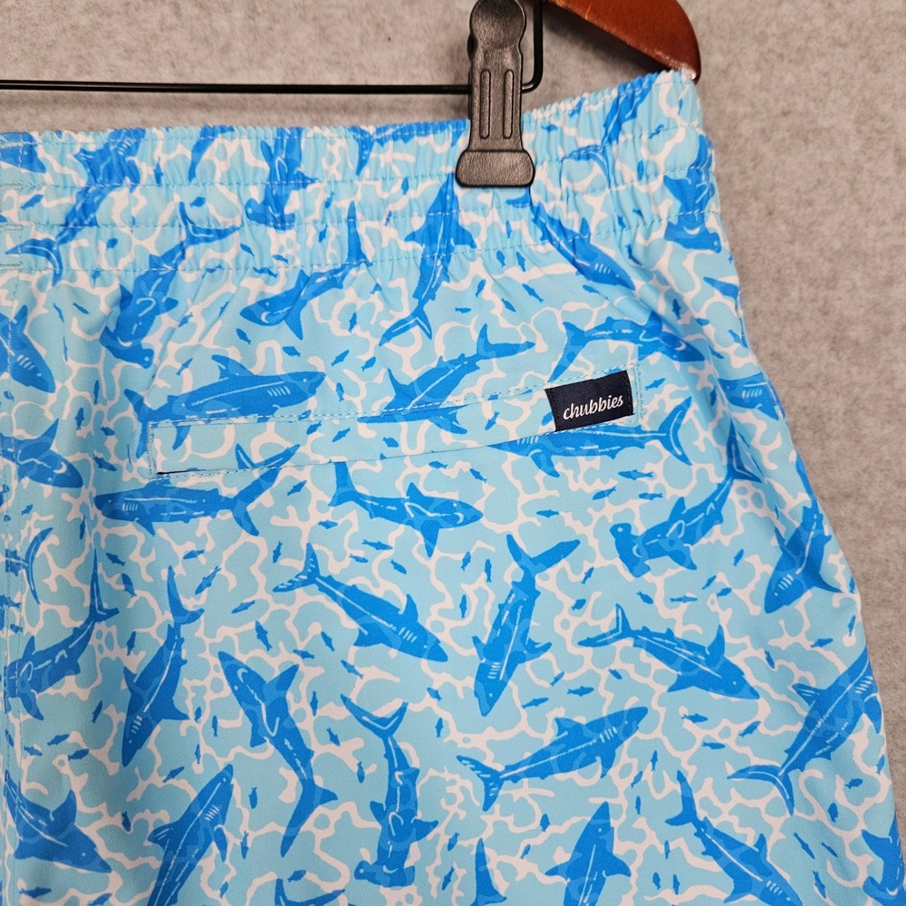 Chubbies Mens The Shark Sides 5.5" Classic Swim Trunks Blue Shark Print XL New - Picture 4 of 6